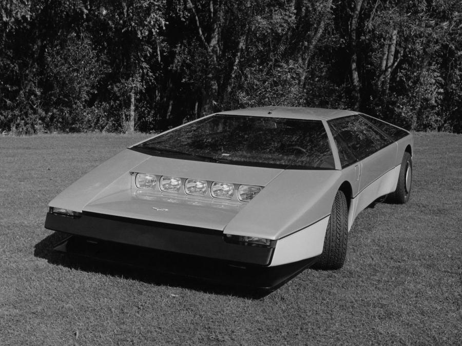  Aston Martin Bulldog Concept 1980 года  (фото 11 из 18)
